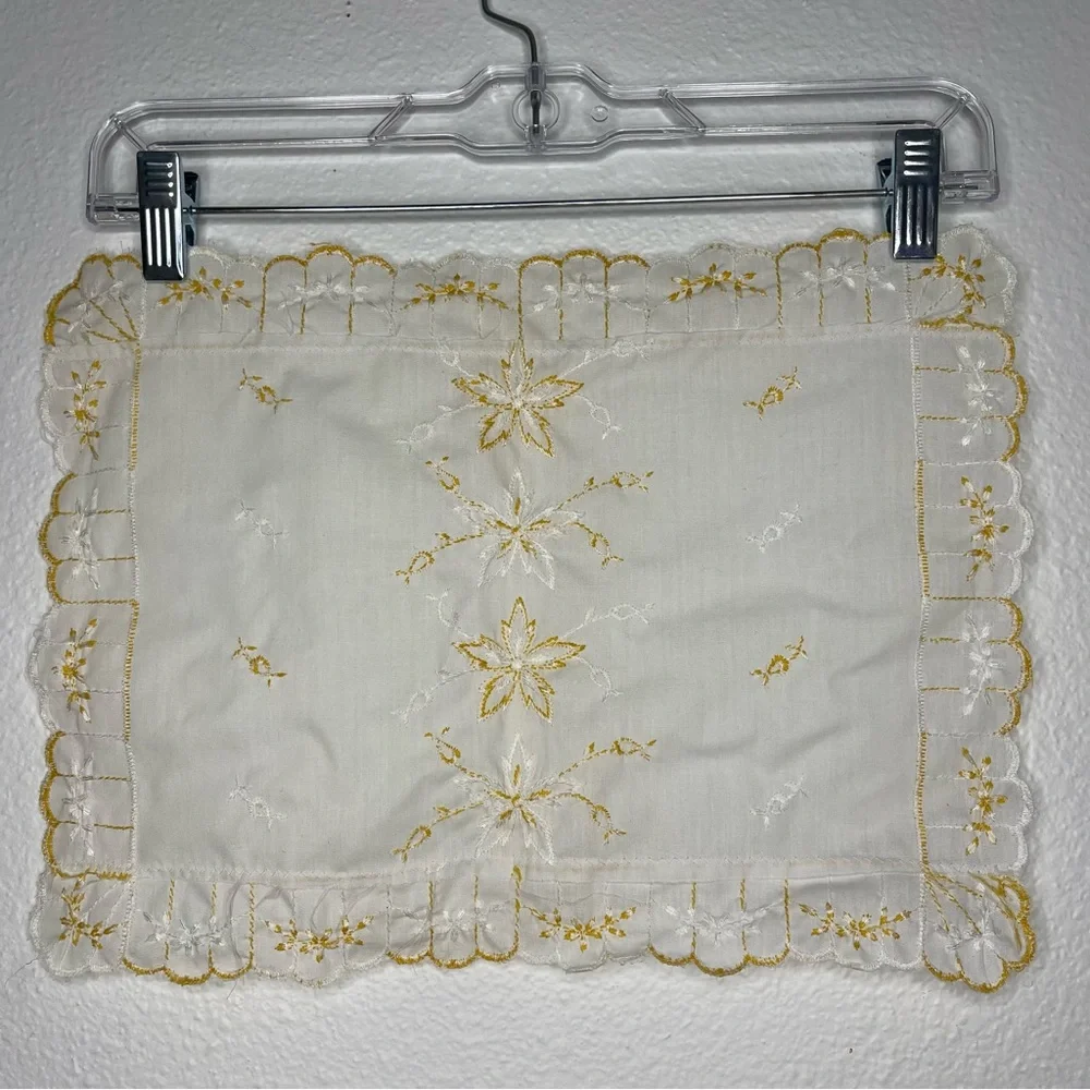 Vintage Yellow Floral‎ Embroidered Doily - Tea Tray Cloth - Placemat